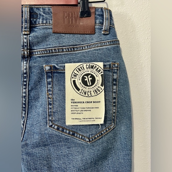 FRYE NWT the Veronica Cropped Bootcut Jean - Size 25 - Picture 7 of 13